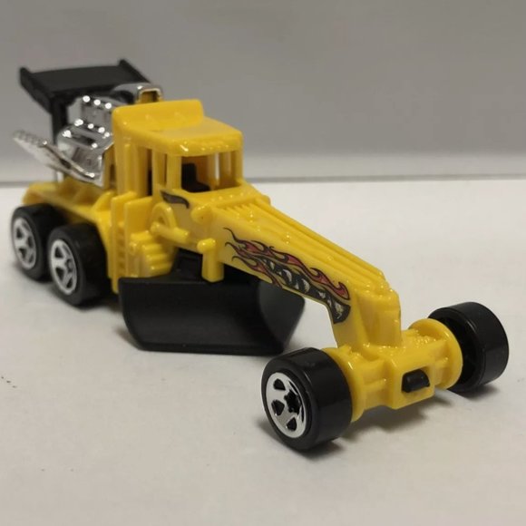 Hot Wheels Yellow Street Cleaver Plow Truck Mattel - Picture 4 of 9